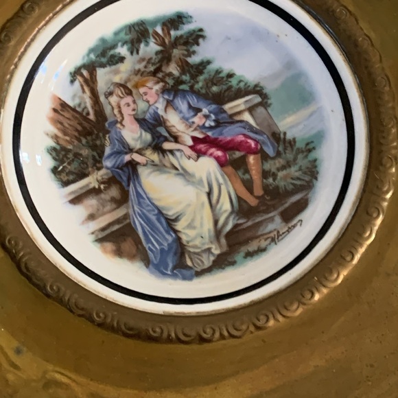 Set 2 Regency Bone China Brass and Ceramic Victorian Courting Scence‎ wall plate - Picture 10 of 11